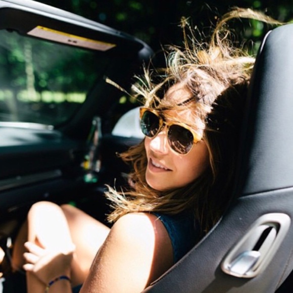 Meet your Posher, Megan - Picture 4 of 5